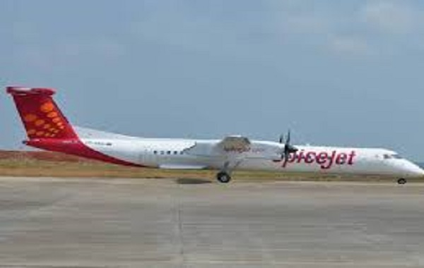 कोलकाता से जबलपुर के लिए उड़े स्पाइसजेट के विमान की जयपुर में कराई गई इमरजेंसी लैडिंग