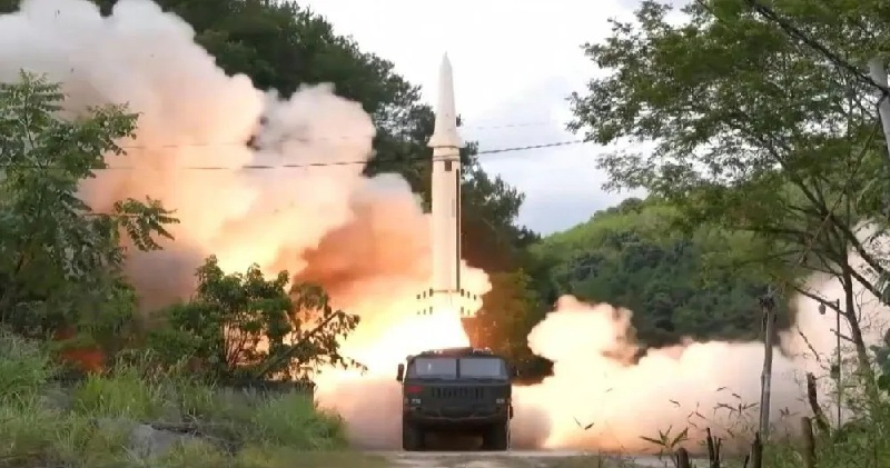 नैंसी पेलोसी की यात्रा से ताइवान पर भड़के चीन ने जापान पर दाग दी 4-5 बैलिस्टिक मिसाइलें