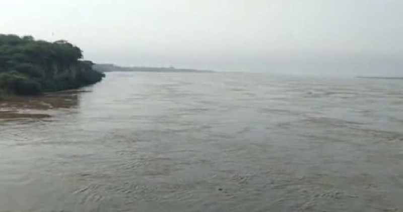 यूपी के बांदा में यमुना नदी में उठी भंवर में फंसकर डूबी नाव: चार लोगों की मौत, 46 लापता