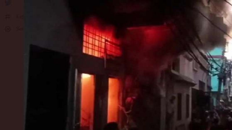 यूपी के मुरादाबाद में कबाड़ के गोदाम में आग लगने से एक ही परिवार के पाँच लोगों की मौत