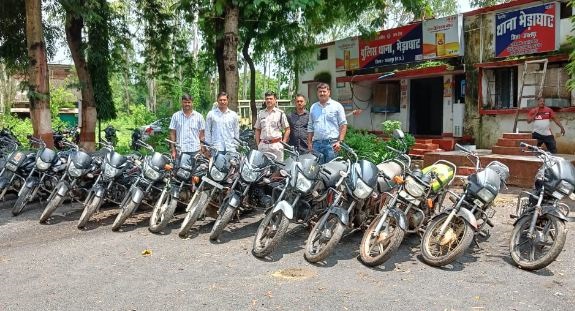 एमपी के जबलपुर में शातिर वाहन चोर गिरोह के 6 सदस्य गिरफ्तार, 13 मोटर साइकलें बरामद