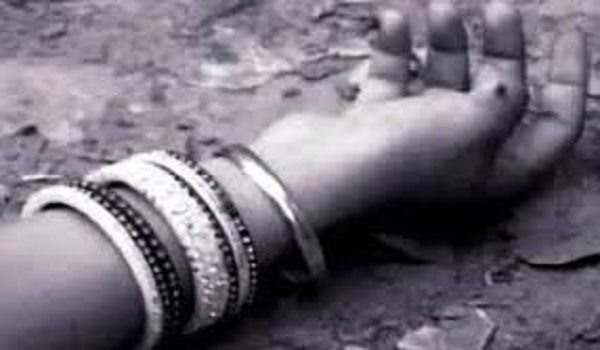 जबलपुर में पति ने चांदी का करधन गिरवी रखा, दुखी होकर पत्नी ने की आत्महत्या