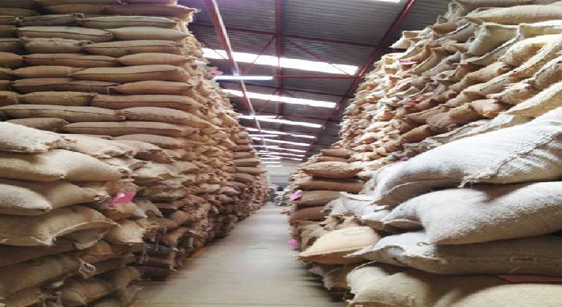 झारखंड में गल्ला व्यवसायी के घर में बने गोदाम से बरामद हुआ राशन का 64 हजार क्विंटल गेहूं-चावल