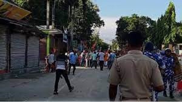 बंगाल: बीजेपी के जुलूस पर सीतलकुची में हमला, कई घायल, टीएमसी पर आरोप