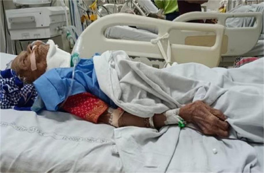 चांदी के कड़े के लिए जयपुर में 108 साल महिला के दोनों पैर काटे, बाथरूम में घंटों तड़पती रही वृद्धा 
