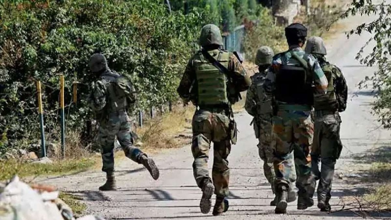 जम्मू-कश्मीर के अनंतनाग में सुरक्षाबलों ने एनकाउंटर में मार गिराये दो आतंकी, ऑपरेशन अभी जारी