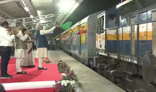 PM MODI ने दी 2 नई रेल लाइनों की सौगात, मात्र 5.30 घंटे में तय होगी उदयपुर -अहमदाबाद की यात्रा