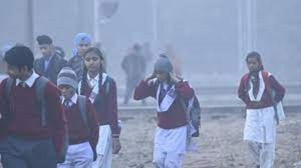जबलपुर कलेक्टर ने स्कूल सुबह साढ़े आठ बजे के बाद लगाने का जारी किया आदेश, बढ़ती ठंड के चलते निर्णय