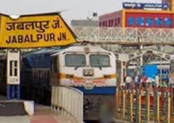 जबलपुर रेलवे स्टेशन को मिला ईट राइट का दर्जा, यात्रियों को मिलेगा गुणवत्ता भोजन की गारंटी