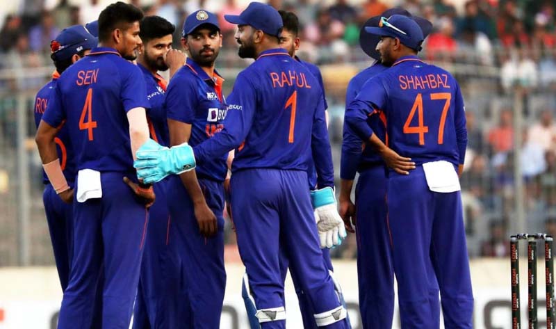टीम इंडिया को बंगलादेश से पहले वनडे की हार के बाद लगा एक और बड़ा झटका, आईसीसी ने ठोंका बड़ा जुर्माना 