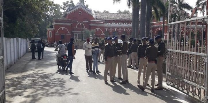 Jabalpur News: नगर निगम के अतिक्रमण दस्ता प्रभारी की मौत से भड़का आक्रोश, कर्मचारियों ने किया प्रदर्शन