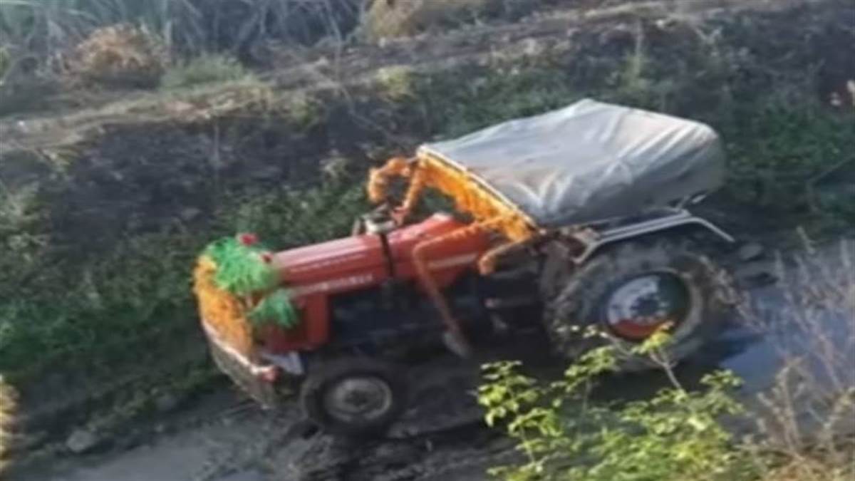 महाराष्ट्र के पंढरपुर में ट्रैक्टर ट्राली पलटने से एमपी के 5 मजदूरों की मौत