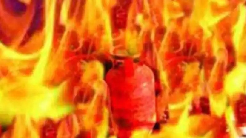 महाराष्ट्र के पुणे में रसोई गैस सिलेंडर में विस्फोट से दो लोगों की मौत, चार घायल