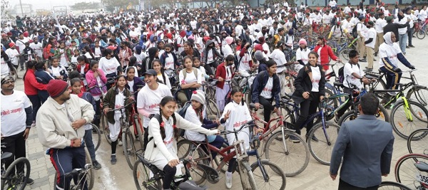 जबलपुर में सांसद खेल महोत्सव : 34 सौ बच्चों ने चलाई 5 किलोमीटर साइकल..!