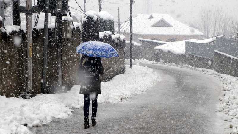 उत्तर-पश्चिम भारत में भारी बारिश की चेतावनी, हिमालय में बर्फबारी होने की संभावना