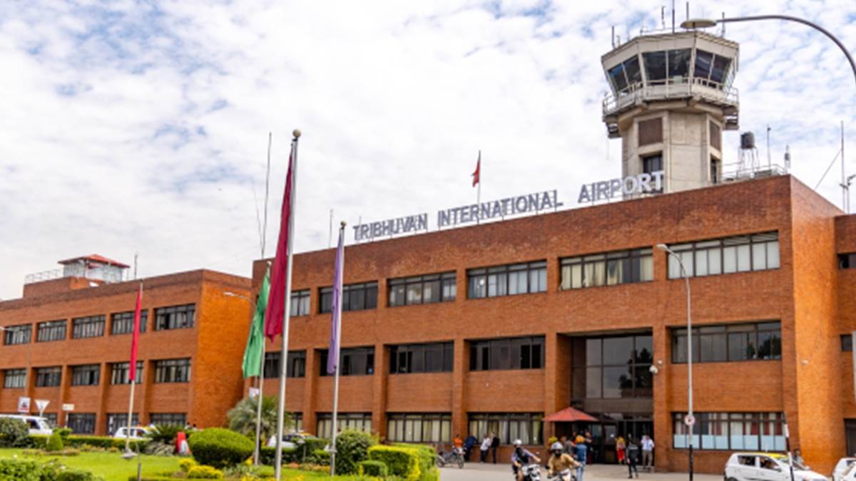 Nepal: अंतरराष्ट्रीय एयरपोर्ट की उड़ानों को रोका, तकनीकी खामी के चलते लिया निर्णय