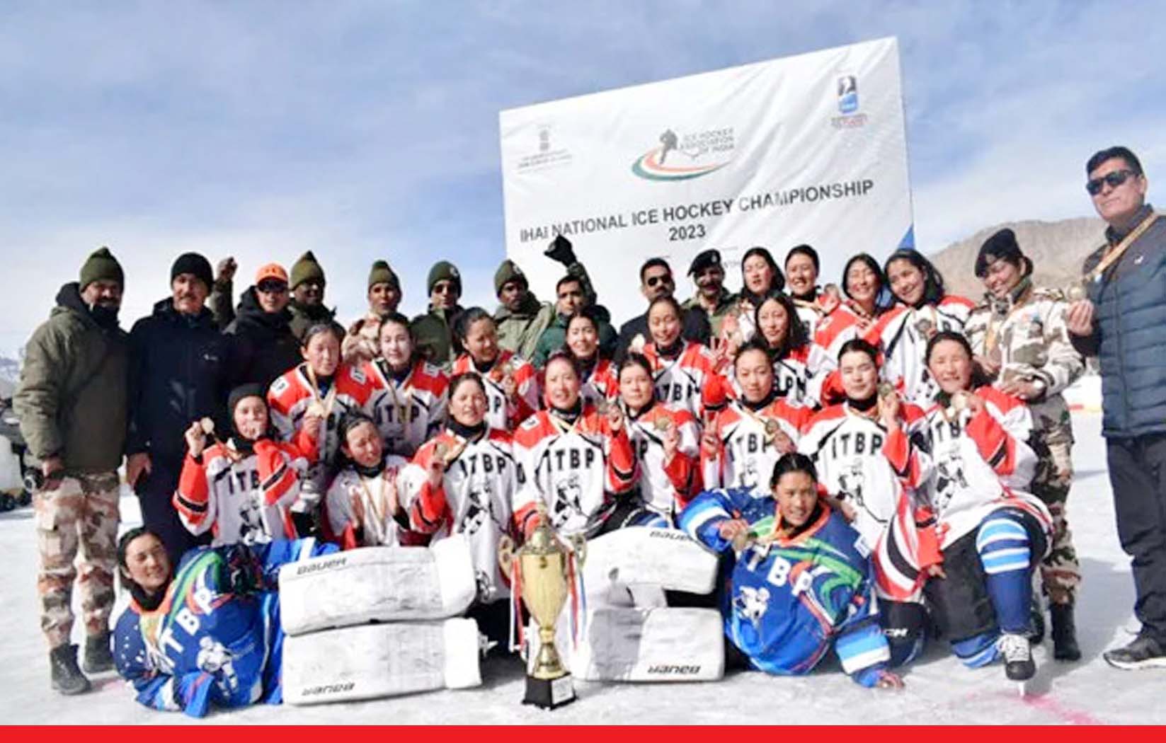 11 हजार फीट ऊंचाई पर केंद्रीय महिला आइस हॉकी टीम ने जीती चैंपियनशिप