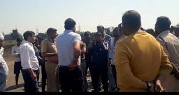 Jabalpur: दम्पति को रौंदते हुए स्कूल की बाउंड्रीवाल से टकराई कार, पति की मौत..!