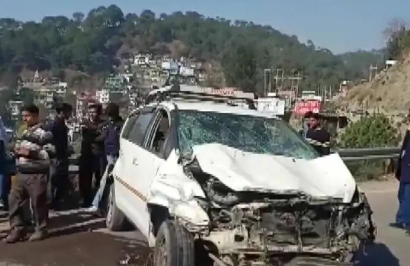 हिमाचल प्रदेश में भीषण सड़क हादसा: यूपी-बिहार के 9 मजदूरों को इनोवा ने रौंदा, 5 की मौत, 4 गंभीर