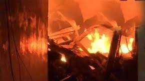 UP News: कानपुर में झोपड़ी में लगी भीषण आग, पति पत्नी और 3 बच्चे जिंदा जलकर खाक