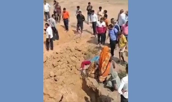 मुरम खदान धंसकने से दो श्रमिकों की मौत, दो घायल, मची चीख पुकार..!