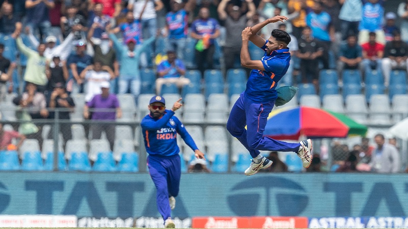 पहली बार वनडे में कप्तानी करेंगे हार्दिक पंड्या, भारत ने टॉस जीतकर चुनी गेंदबाजी
