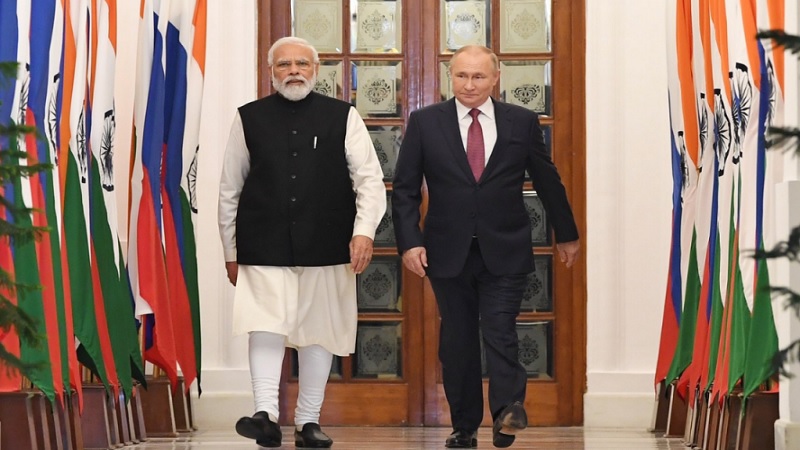 रूस के राष्ट्रपति व्लादिमीर पुतिन ने दी नई विदेश नीति को मंजूरी, भारत को बताया अहम सहयोगी