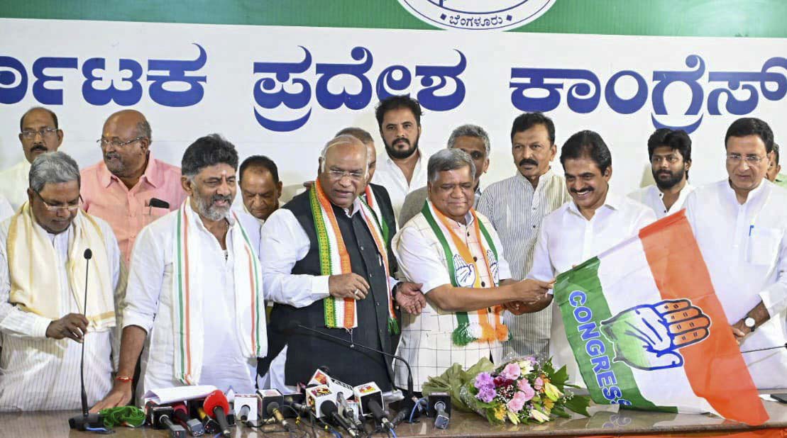 #KarnatakaElections2023 पल-पल इंडिया ने पहले ही कहा था- कर्नाटक, गुजरात नहीं है? जगदीश शेट्टार ने बीजेपी छोड़ी, कांग्रेस में शामिल!