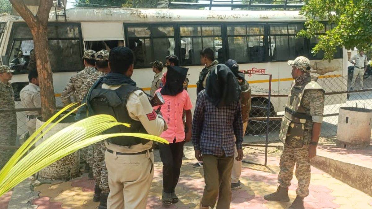 MP News : नेपानगर थाने और वन कर्मियों पर हमला करने वाले 50 से अधिक आरोपित हुए गिरफ्तार