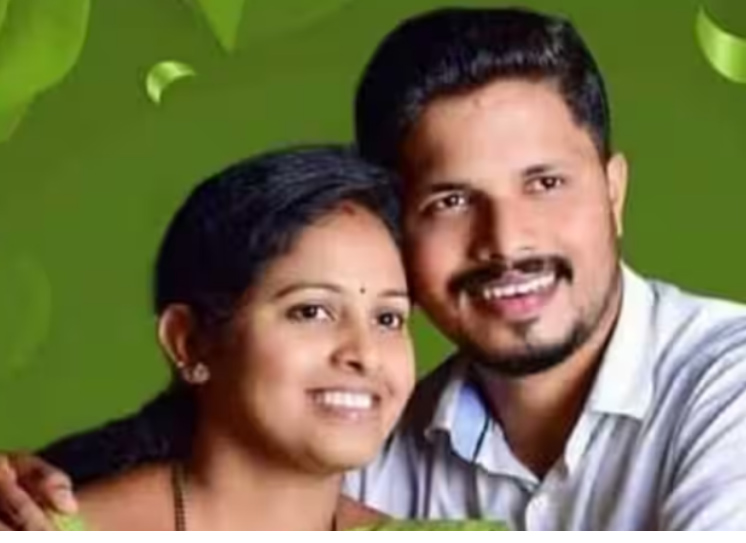 कर्नाटक : सीएम सिद्धारमैया ने बोम्मई सरकार में रखे गए संविदा कर्मियों को हटाया, मारे गए बीजेपी नेता की पत्नी को भी निकाला