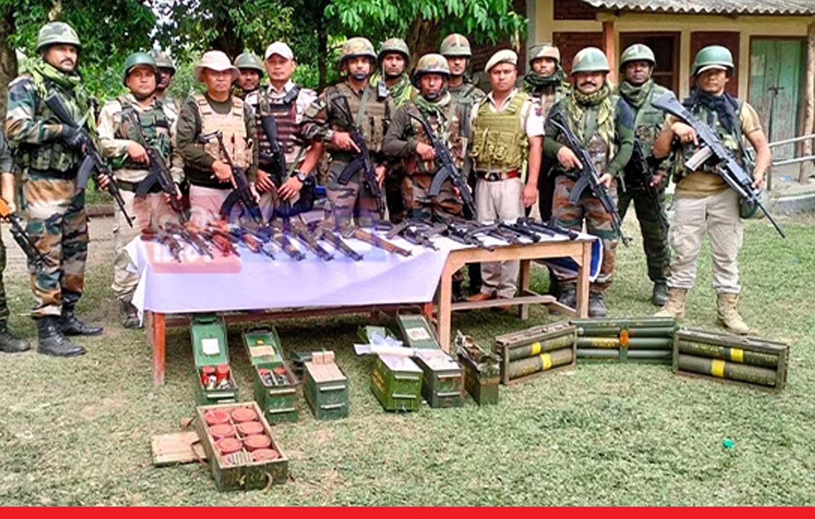 मणिपुर: सुरक्षाबलों के एक्शन में भारी मात्रा में मिले ऑटोमेटिक हथियार और गोला-बारूद