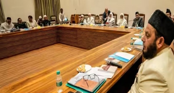 MP ऑल इंडिया मुस्लिम पर्सनल लॉ बोर्ड की बैठक में समलैंगिक विवाह का विरोध