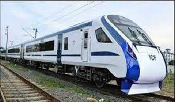 देश में पहली बार पीएम मोदी एक साथ 5 वंदे भारत ट्रेनों का करेंगे उद्घाटन, जानिए किन-किन रूट पर चलेगी ट्रेन
