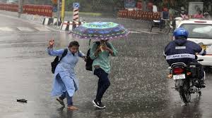 तमिलनाडु में भारी बारिश के एलर्ट के बाद कई जिलों में स्कूल बंद, अन्य राज्यों के लिए IMD ने जारी की यह चेतावनी