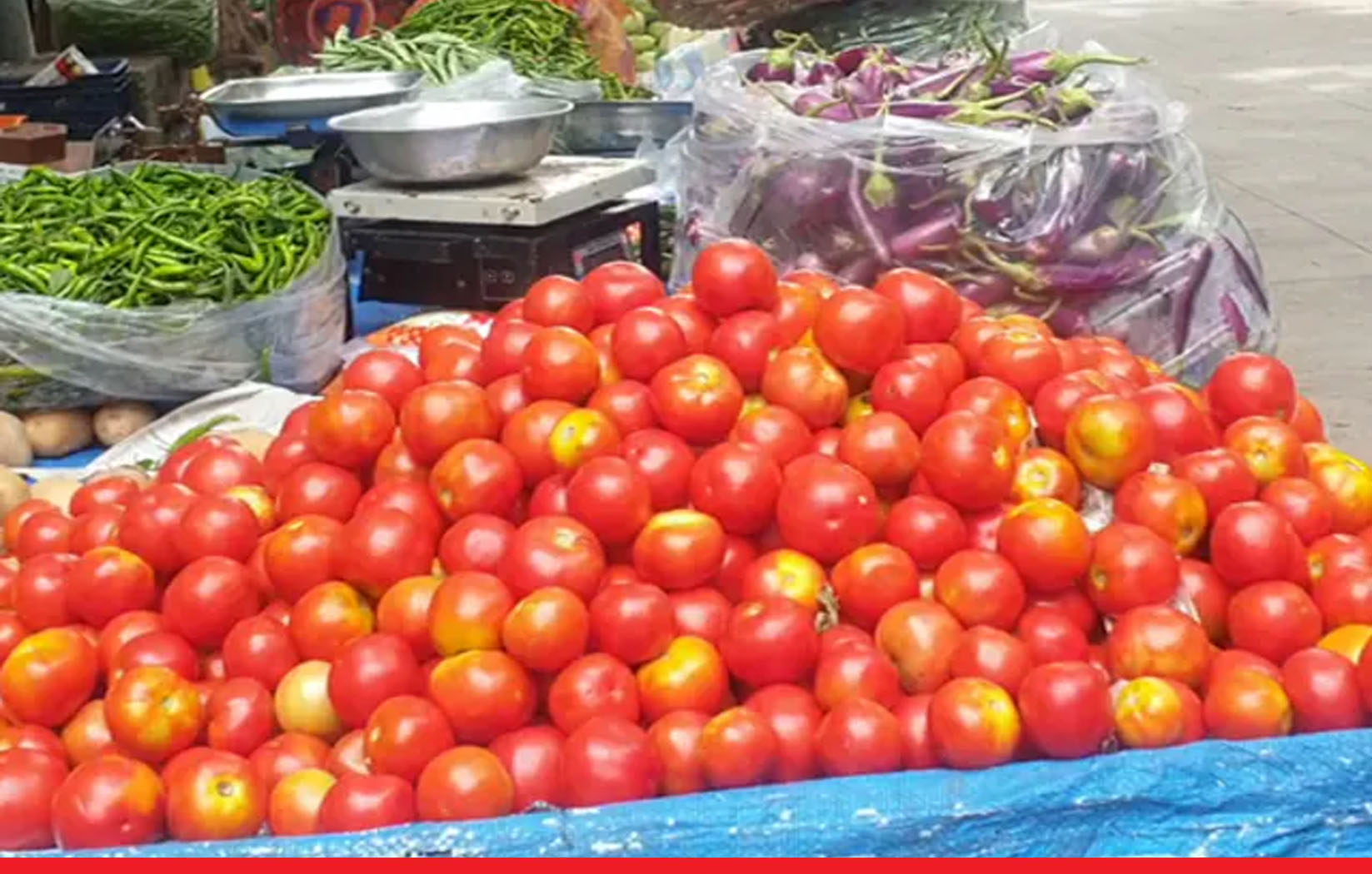 सब्जियों पर महंगाई की मार: टमाटर 160 रुपए के पार, हरी मिर्च और अदरक ने भी बिगाड़ा स्वाद