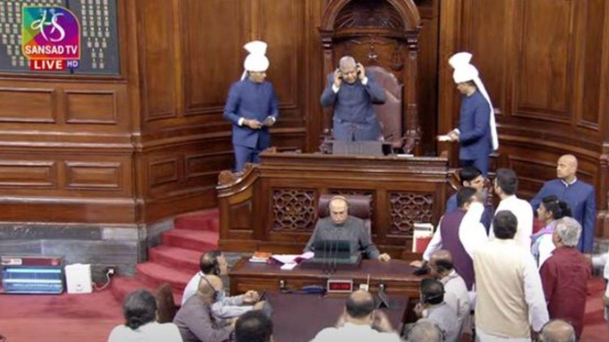 संसद : राज्यसभा में भारी हंगामा, संजय सिंह पूरे मानसून सत्र के लिए निलंबित, कार्रवाई बार-बार हो रही स्थगित