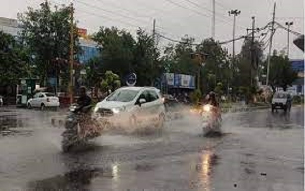 Jabalpur: 48 घंटे में 12 इंच बारिश, रेड अलर्ट जारी, शहर के कई हिस्से जलमग्न..!