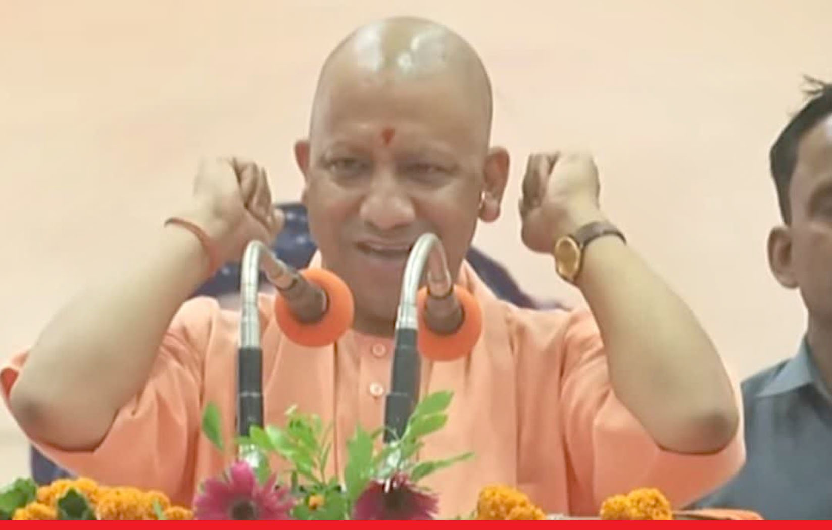 अगर किसी ने बेटियों के साथ छेड़खानी की तो अगले चौराहे पर यमराज कर रहे होंगे इंतजार: सीएम योगी