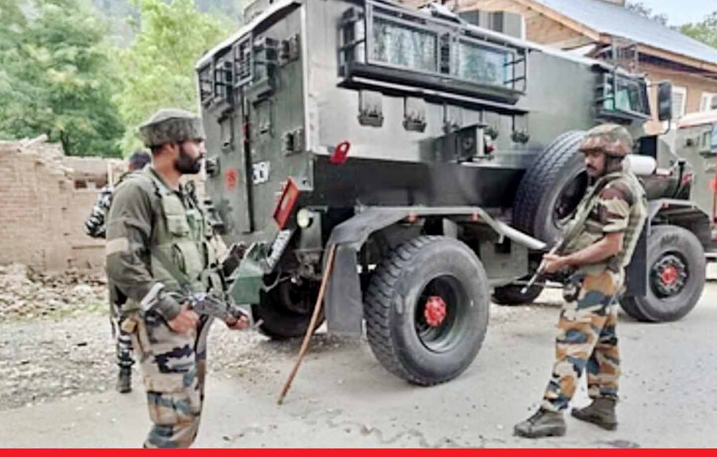 जम्मू-कश्मीर: शोपियां में आतंकवादी और सुरक्षाबलों के बीच मुठभेड़, एक आतंकी ढेर