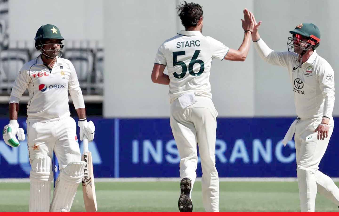 AUS vs PAK Test: दूसरे दिन का खेल खत्म, पाकिस्तान का स्कोर 132/2, ऑस्ट्रेलिया से 355 रन पीछे
