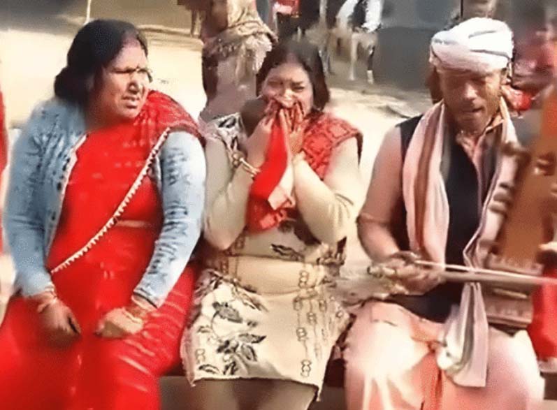 यूपी: 22 साल पहले घर से गायब हुआ बच्चा, जब जोगी बनकर भिक्षा मांगने पहुंचा तो रो पड़ी मां, फिर यह हुआ