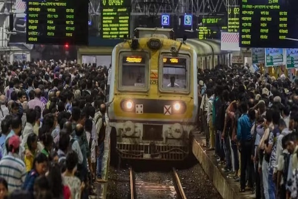 रेलवे कर्मचारी सहकर्मी के अंतिम संस्कार में गये, रद्द करनी पड़ी 147 ट्रेनें