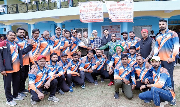 जबलपुर: रेल मंडल खेलकूद प्रतियोगिता सम्पन्न, डीआरएम ने विजेता खिलाडिय़ों को किया पुरस्कृत, क्रिकेट मैच में मेकेनिकल टीम बनी चैंपियन