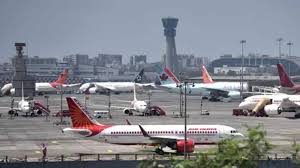 डेढ़ किलोमीटर पैदल चलने से बुजुर्ग की मौत, मुंबई एयरपोर्ट पर नहीं मिली थी व्हील चेयर