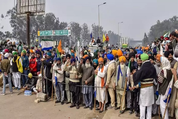 किसानों को केेंद्र सरकार ने दिया नया प्रस्ताव, किसान नेता बोले- दो दिन में फैसला लेंगे, नहीं हुई तो 21 को दिल्ली कूच 
