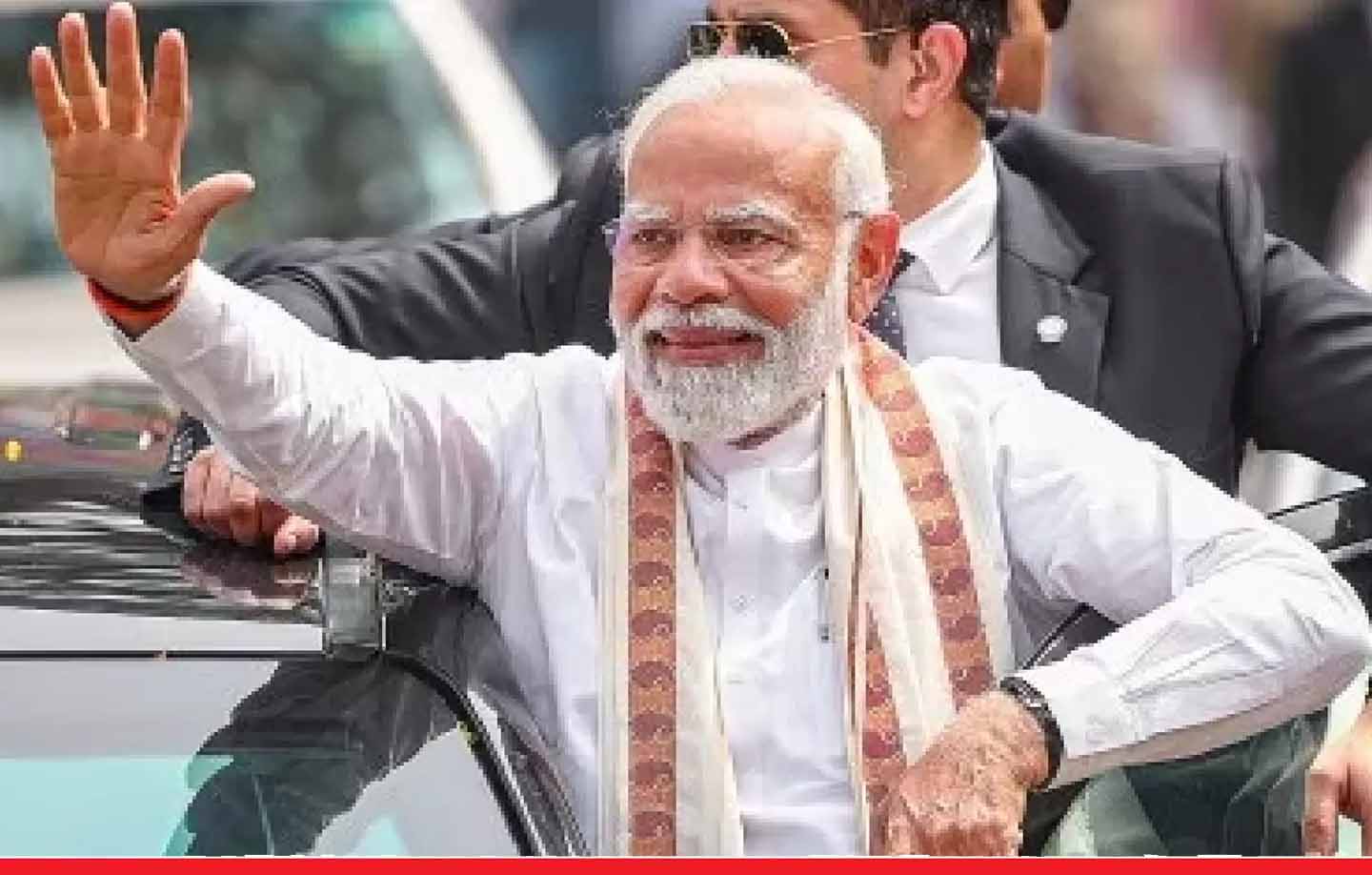 अनुच्छेद 370 हटाए जाने के बाद पीएम मोदी का पहला कश्मीर दौरा, ISI कश्मीरियों को धमका रहे