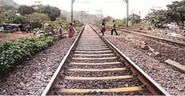 JABALPUR: चरगवां लूटकांड में फरार आरोपी की लाश नरसिंहपुर में रेलवे ट्रेक पर मिली..!
