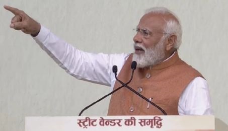 PM मोदी ने 2 नए मेट्रो कॉरिडोर्स का किया शिलान्यास, एक लाख वेंडरों को पीएम स्वनिधि योजना के तहत बांटा लोन