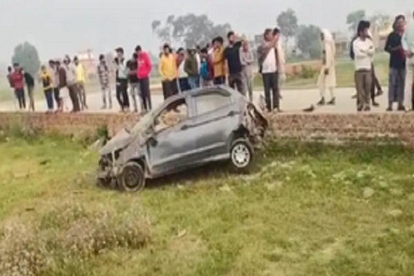 यूपी : बिजनौर में बड़ा हादसा, अनियंत्रित कार गड्ढे में गिरी, चार की मौत