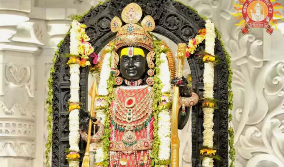 चैत्र नवरात्रि से लेकर रामनवमी तक सोने की वस्त्र धारण करेंगे प्रभु श्रीराम, यह है खासियत
